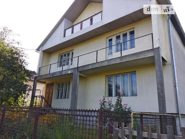 Groot Tweeverdiepings Bakstenen Huis 370m² – Velykyi Bereznyi, Zakarpattia